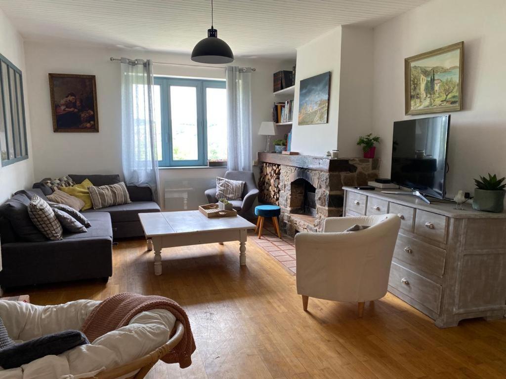 Maison Sur Cour Courzieu Eksteriør billede